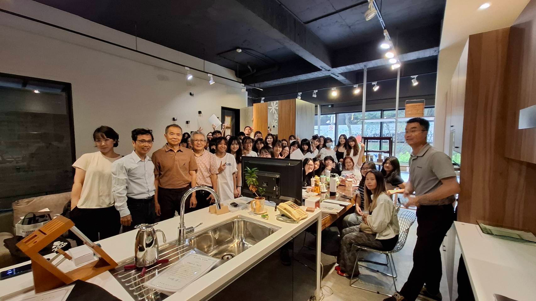 從課堂走進家具產業｜Furnitech與北科大學生交流家具五金實務