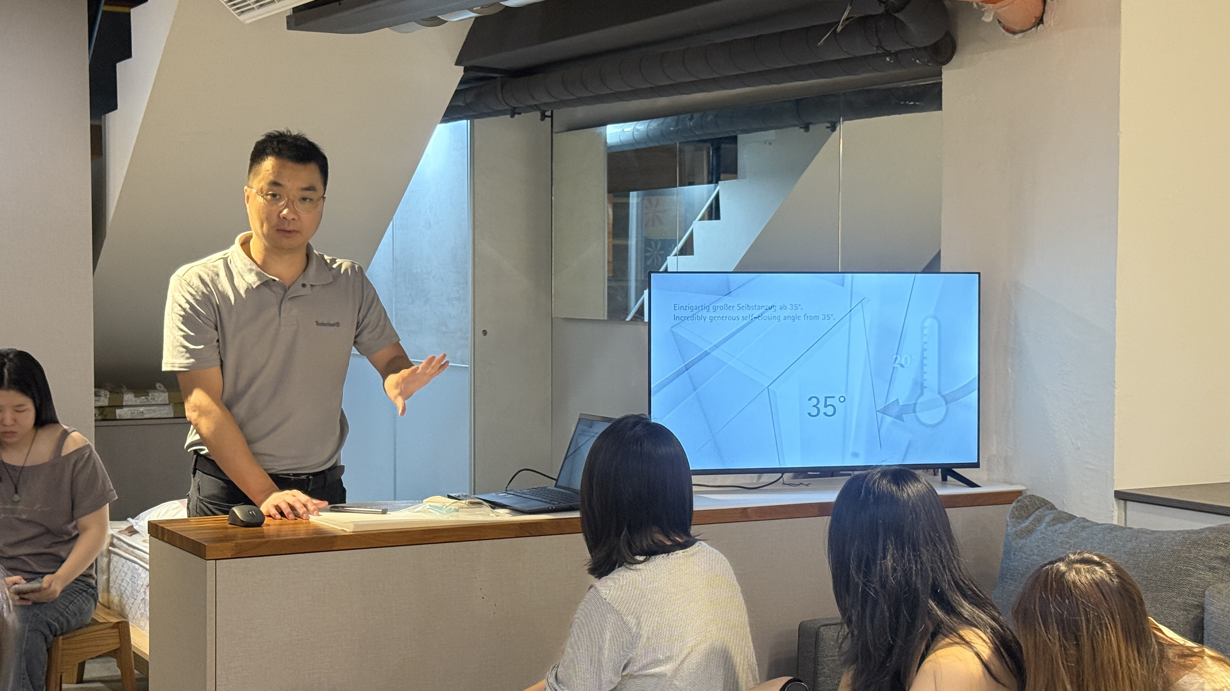 從課堂走進家具產業｜Furnitech與北科大學生交流家具五金實務